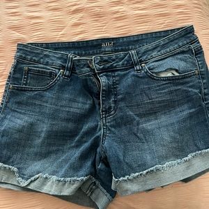 Ann Taylor low rise denim shorts